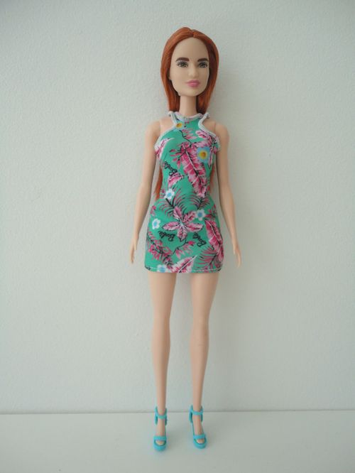 Boneca Barbie da Moda - Vestido Florido - Verde e Rosa MATTEL
