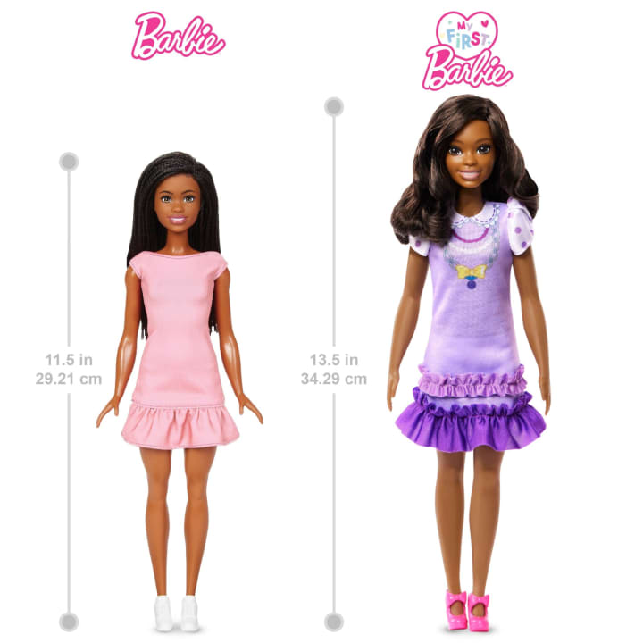 Barbie Minha Primeira Barbie Boneca Modas para Vestir : :  Brinquedos e Jogos
